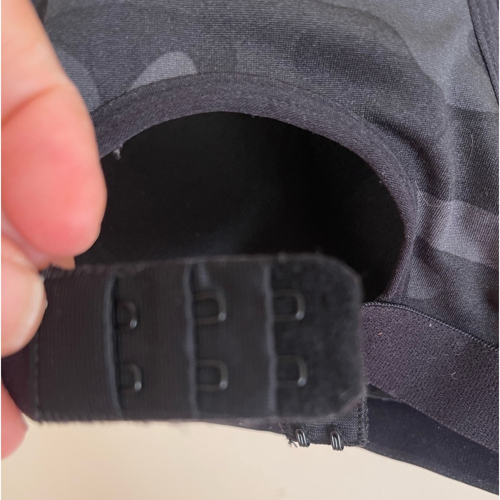 Athletic Bra for women - Picture 5 of 6